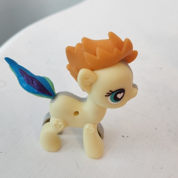 My Little Pony POP Ponies & Accessories Lot Of 7 Rainbow Dash Princess Cadence - Picture 4 of 9